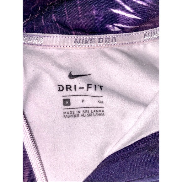 Nike long sleeve shirt. - Picture 3 of 3